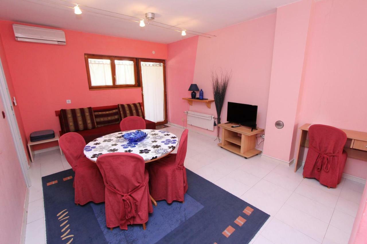 Apartments Lora Rovinj Exterior photo