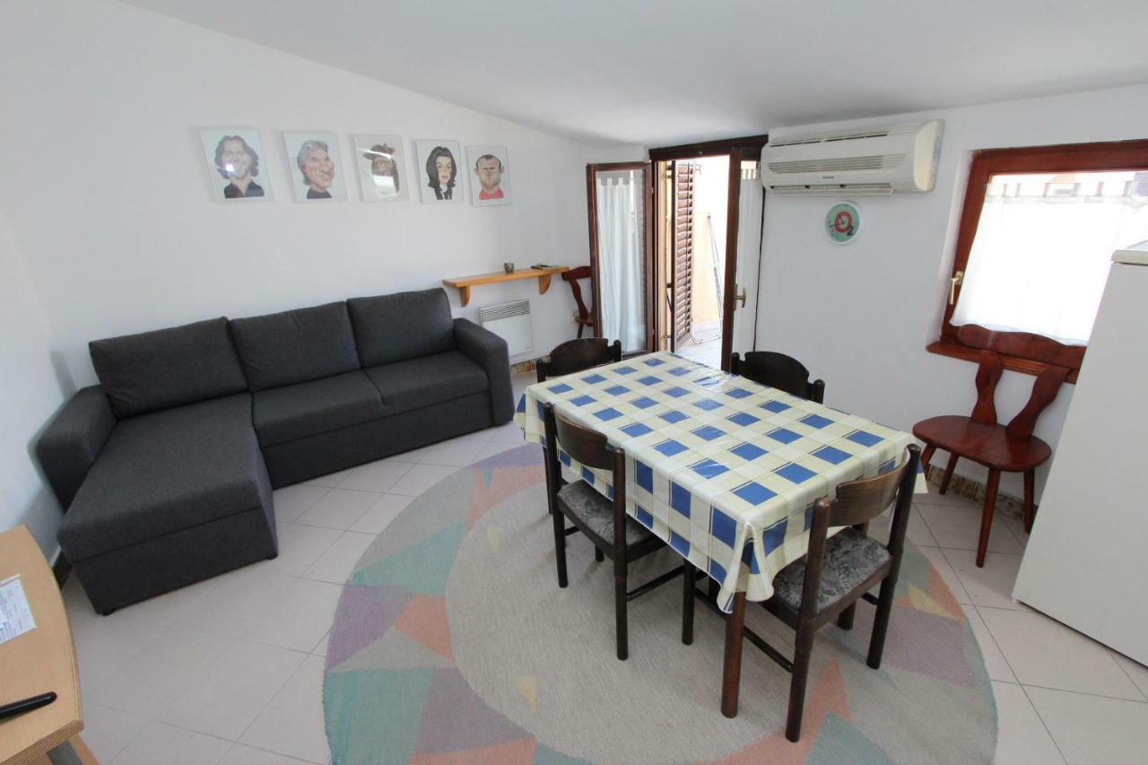 Apartments Lora Rovinj Exterior photo